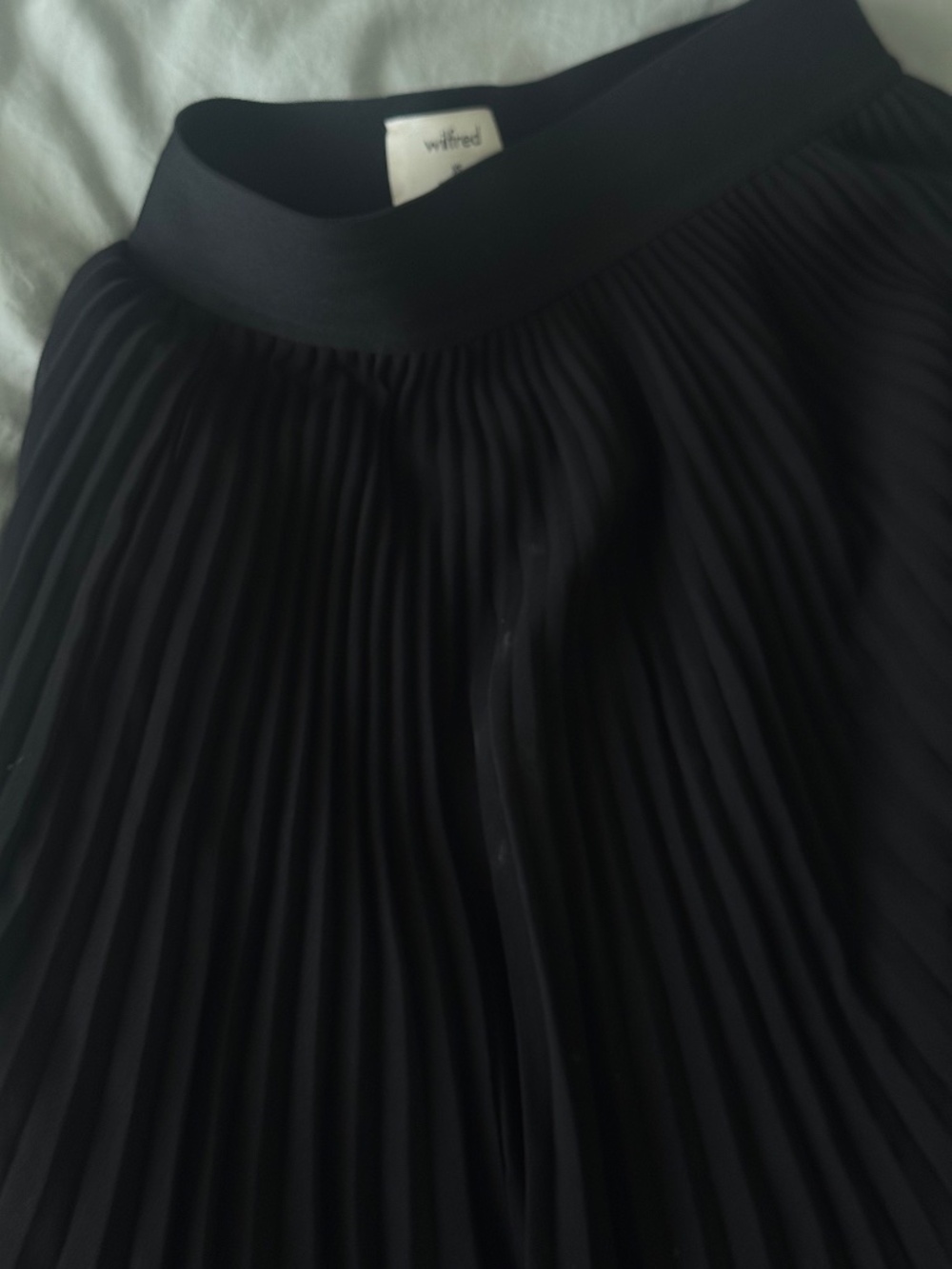 Aritzia Wilfred twirl skirt black PREOWNED/USED - Picture 4 of 7